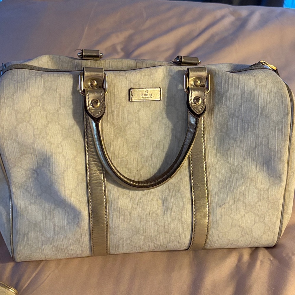 Gucci Women's Satchel in Cream and Brown